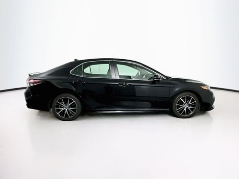 Used 2023 Toyota Camry SE FWD image 10