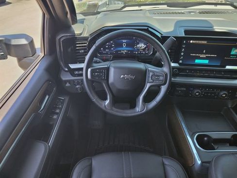 Used 2025 Chevrolet Silverado 2500 High Country w/ High Country Premium Package AWD/4WD image 12