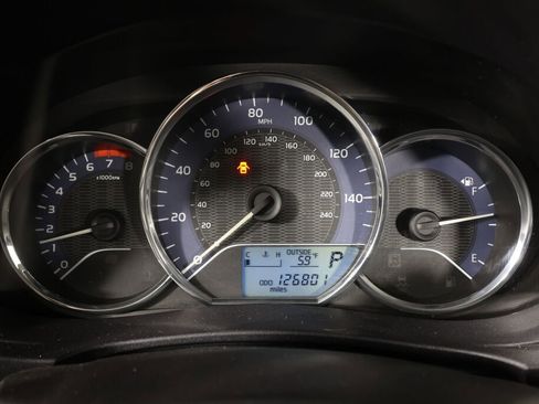 Used 2015 Toyota Corolla LE image 29