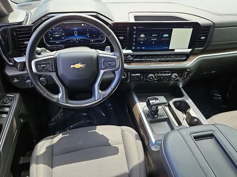 Certified 2022 Chevrolet Silverado 1500 LT AWD/4WD image 11