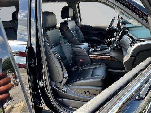 Used 2020 Chevrolet Tahoe LT w/ LT Midnight Edition RWD image 30