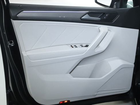 Certified 2023 Volkswagen Tiguan SE R-Line AWD/4WD image 16