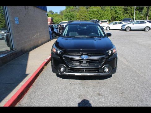Used 2023 Subaru Outback Premium AWD/4WD image 1