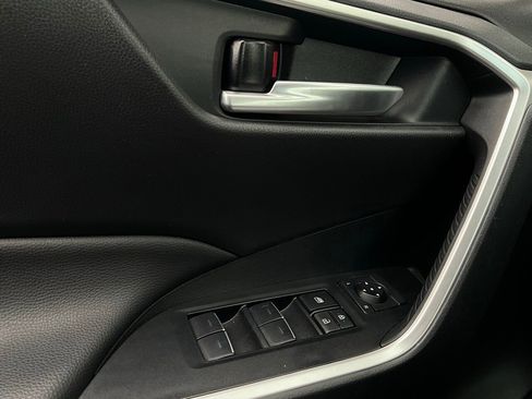 Used 2025 Toyota RAV4 XLE image 22
