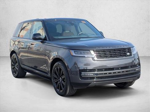 New 2025 Land Rover Range Rover SE image 7