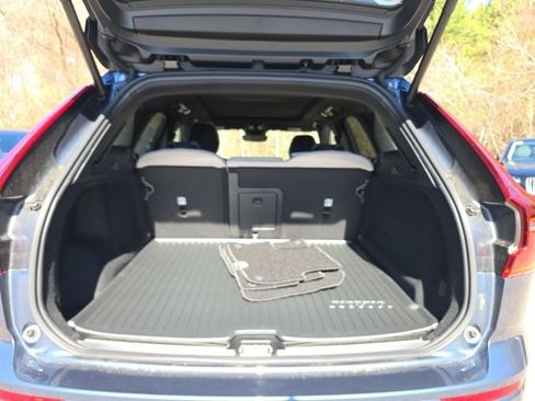 New 2026 Volvo XC60 B5 Plus w/ Climate Package AWD/4WD image 17