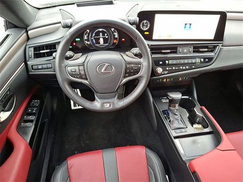 Used 2023 Lexus ES 300h F Sport image 21