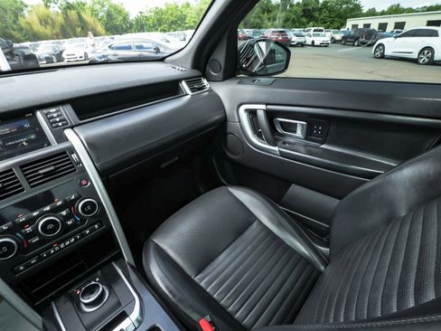 Used 2019 Land Rover Discovery Sport HSE Luxury AWD/4WD image 48