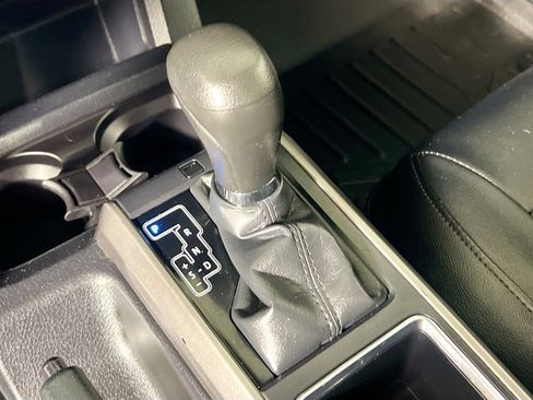 Used 2019 Toyota Tacoma SR5 RWD image 24