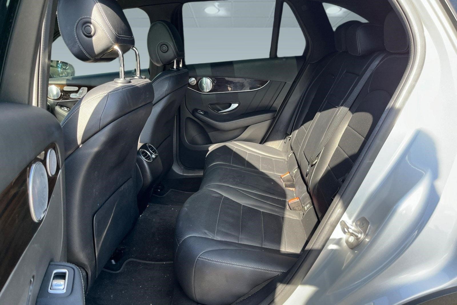 Used 2020 Mercedes-Benz GLC 300 4MATIC image 9