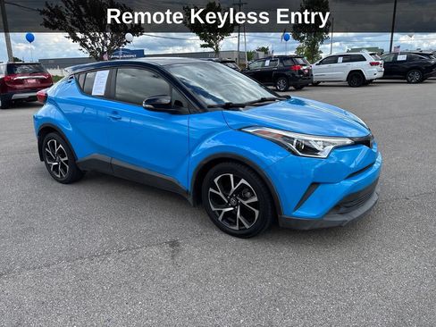 Used 2019 Toyota C-HR XLE FWD image 9