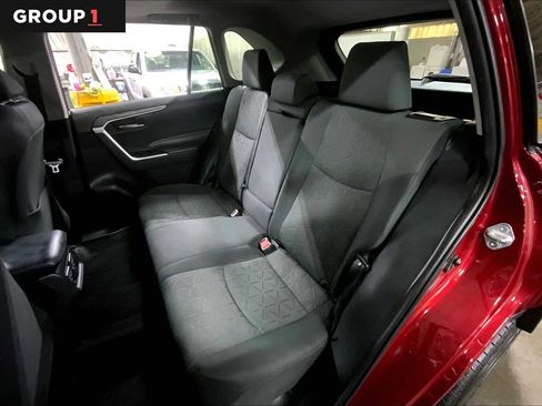 Used 2022 Toyota RAV4 XLE w/ Convenience Package image 21
