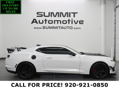 Used 2020 Chevrolet Camaro ZL1 RWD image 1