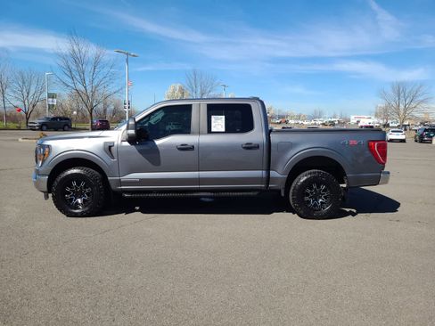 Used 2023 Ford F150 XL w/ Trailer Tow Package image 11