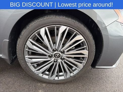 Used 2025 Nissan Altima 2.5 SL FWD image 3