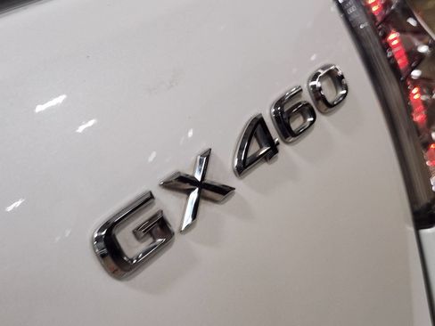 Used 2023 Lexus GX 460 Luxury w/ Accessory Package AWD/4WD image 21