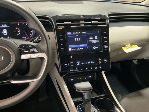 Used 2024 Hyundai Tucson SEL image 6