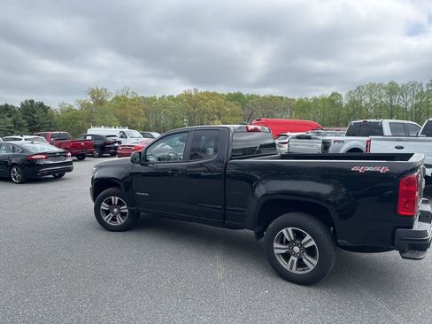 Used 2018 Chevrolet Colorado W/T w/ Custom Special Edition image 4