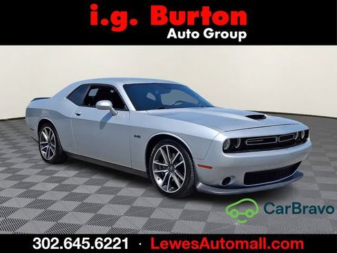 Used 2023 Dodge Challenger R/T RWD image 1