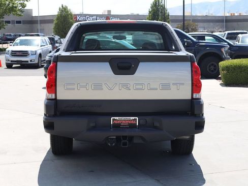 Used 2003 Chevrolet Avalanche 4x4 image 5