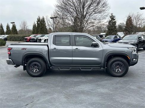 Used 2025 Nissan Frontier PRO-4X image 3