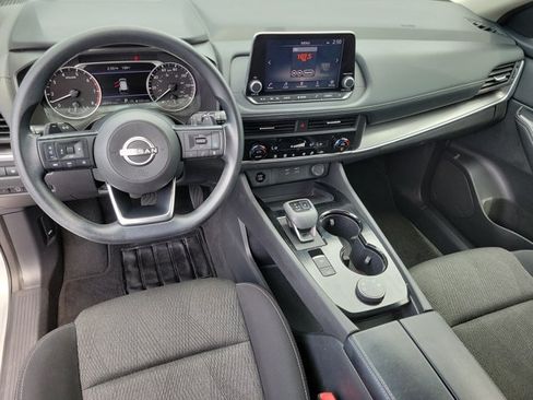 Used 2024 Nissan Rogue SV AWD/4WD image 18