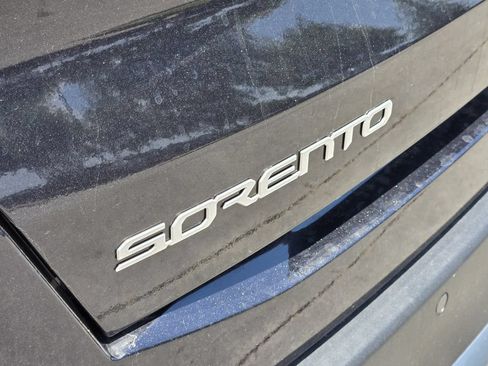 New 2026 Kia Sorento S FWD image 7