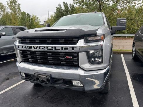 Used 2021 Chevrolet Silverado 2500 LT w/ Convenience Package AWD/4WD image 2