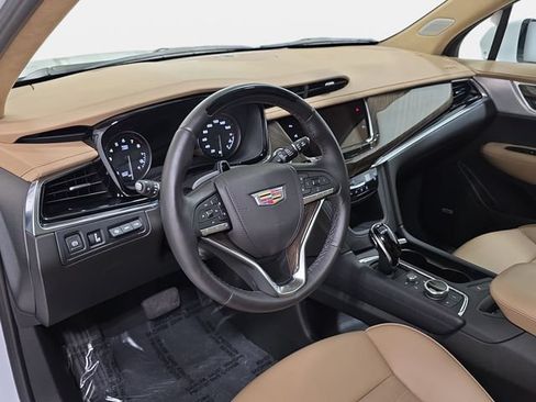 Certified 2025 Cadillac XT6 Premium Luxury w/ Platinum Package AWD/4WD image 13