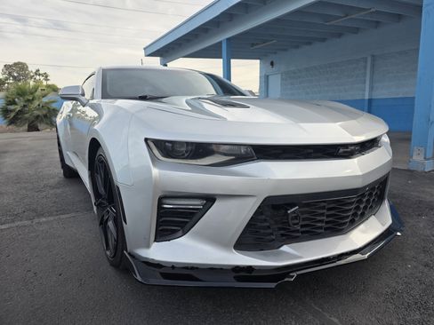 Used 2016 Chevrolet Camaro SS image 1