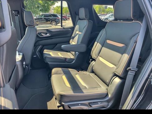 Certified 2024 GMC Yukon AT4 w/ Technology Package AWD/4WD image 19