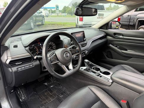 Used 2020 Nissan Altima 2.0 Platinum FWD image 15
