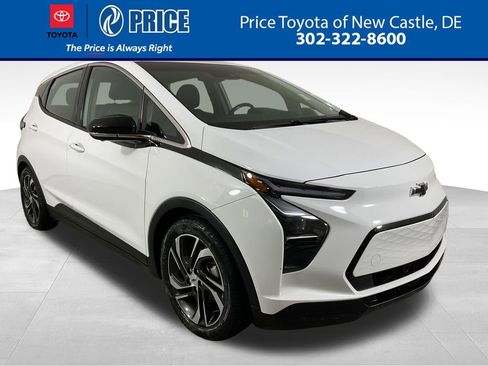 Used 2023 Chevrolet Bolt LT FWD image 1
