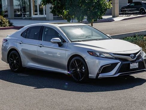 Used 2022 Toyota Camry XSE w/ Navigation Upgrade Package image 6