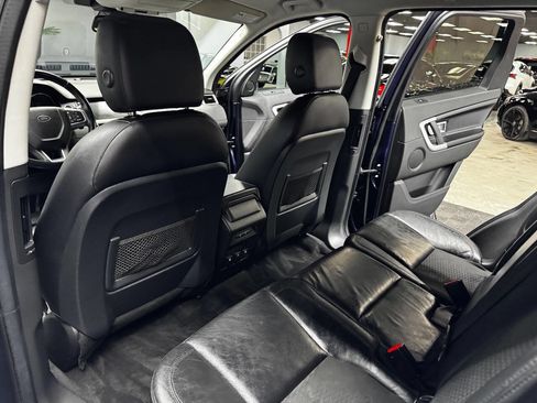 Used 2017 Land Rover Discovery Sport SE image 41