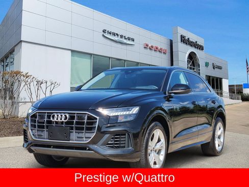 Used 2023 Audi Q8 Prestige w/ Prestige Package AWD/4WD image 2