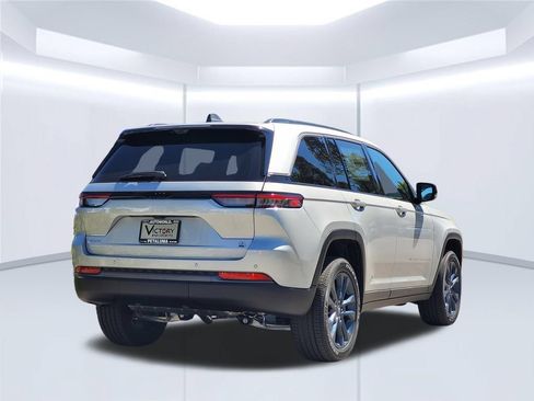 New 2026 Jeep Grand Cherokee Limited AWD/4WD image 4