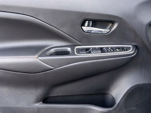 New 2025 Nissan Versa SR w/ Trunk Package image 7