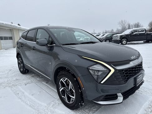 Used 2023 Kia Sportage LX image 1