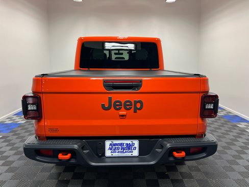 Used 2023 Jeep Gladiator Mojave w/ Cold Weather Group image 11