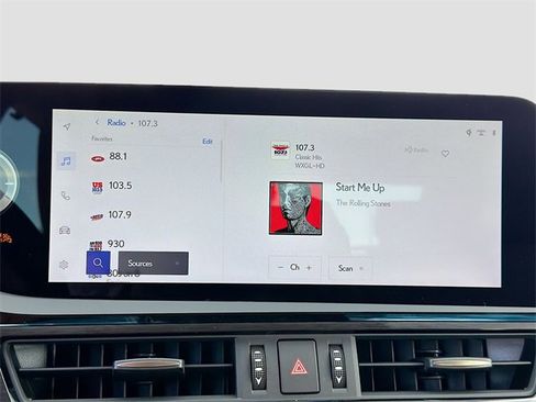 New 2025 Lexus ES 350 Ultra Luxury image 32