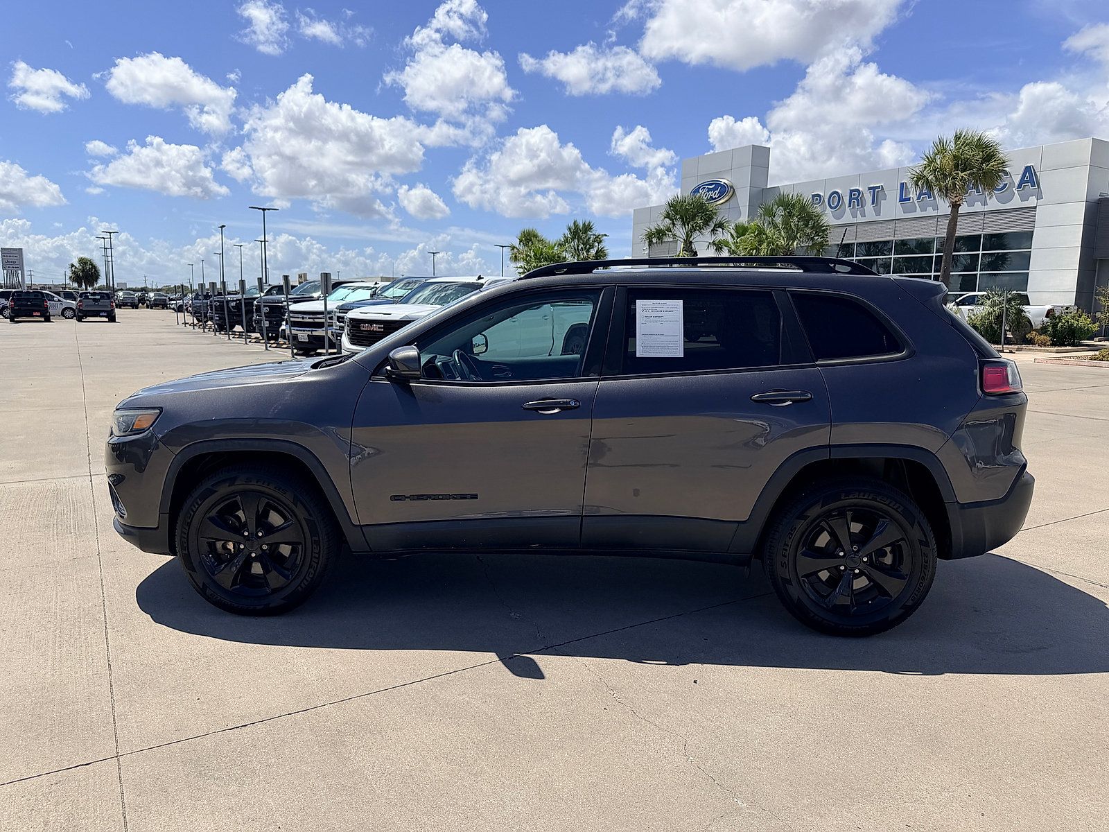Used 2020 Jeep Cherokee Latitude Plus AWD/4WD image 4