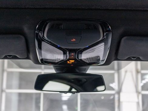 Used 2021 BMW 330i Sedan w/ Convenience Package image 17