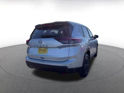Used 2025 Nissan Rogue SV FWD image 15