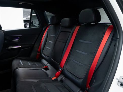 Used 2024 Mercedes-Benz GLC 43 AMG 4MATIC image 20