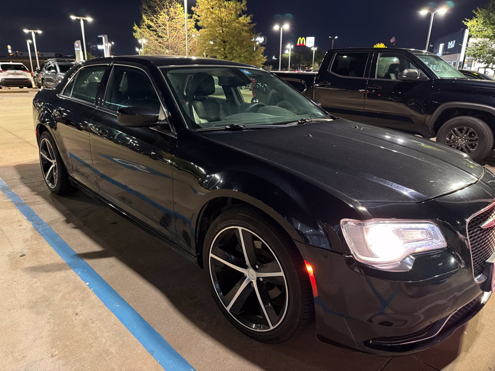 Used 2018 Chrysler 300 Touring L RWD image 21