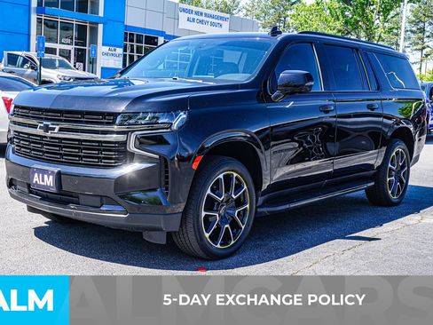 Used 2022 Chevrolet Suburban RST w/ Sport Performance Package AWD/4WD image 5