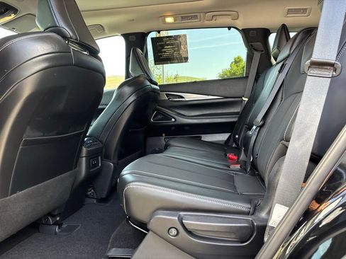 Certified 2026 INFINITI QX60 Luxe w/ Cargo Package FWD image 24