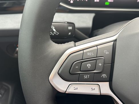 New 2026 Volkswagen Jetta SE FWD image 21