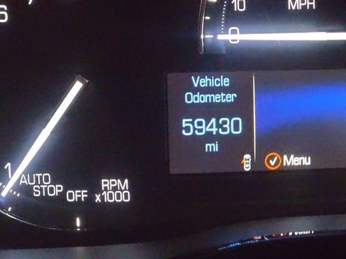 Used 2018 Cadillac XT5 Luxury w/ Driver Awareness Package image 15